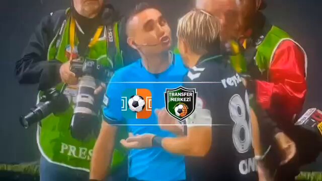 ‼️Sakaryaspor’da Caner Erkin, takım arkadaşı Burak Altıparmak’a tokat attığı için direkt kırmızı kart gördü‼️