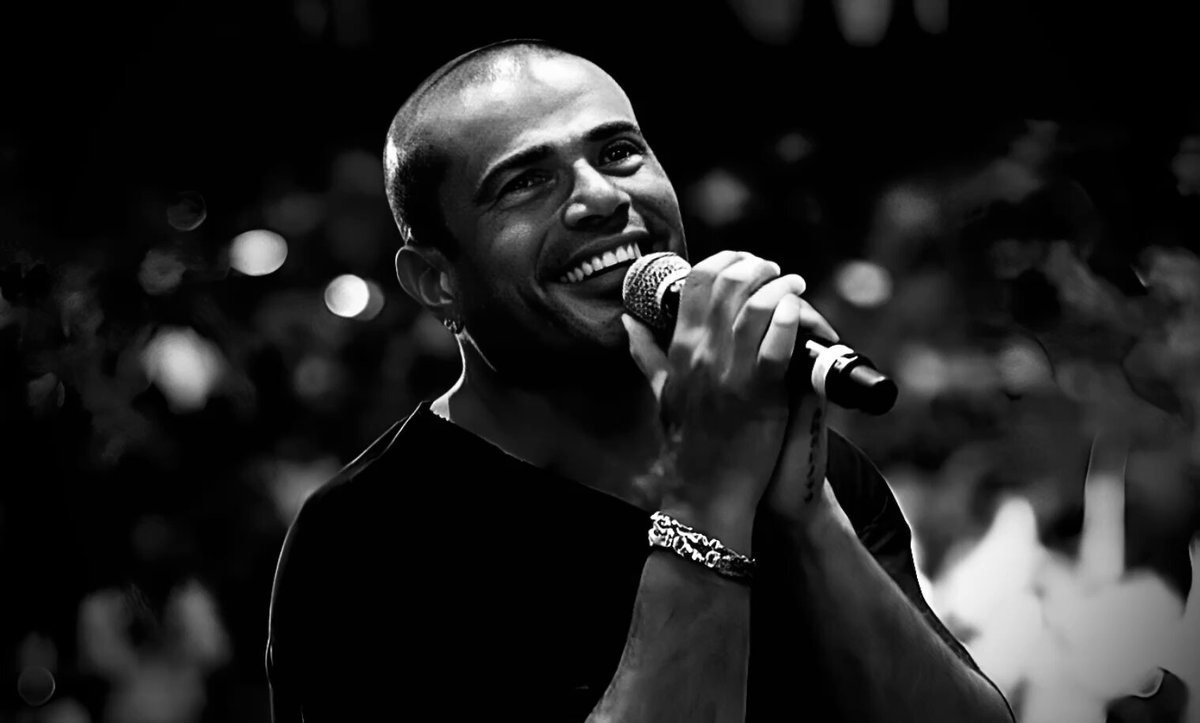 قالوا ياما ان القمر عالي وبعيد ❤️