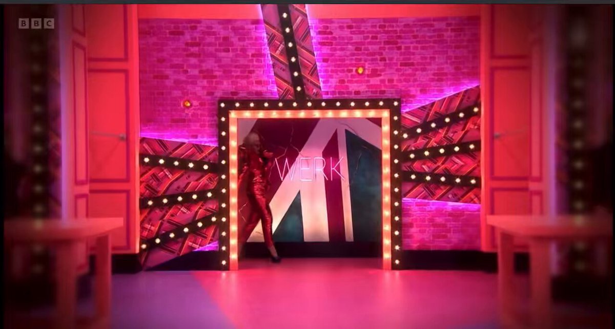 I’m really glad that the OG UK winner The Vivienne got extra time on the premiere of season seven 👏🏾 #DragRaceUK