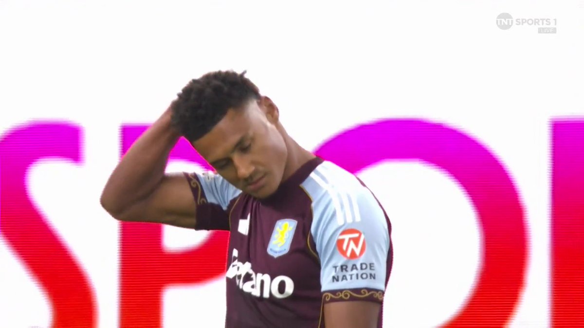 Ollie Watkins is unable to double Aston Villa's lead as his penalty is saved ❌ 📺 TNT Sports & discovery+ UK