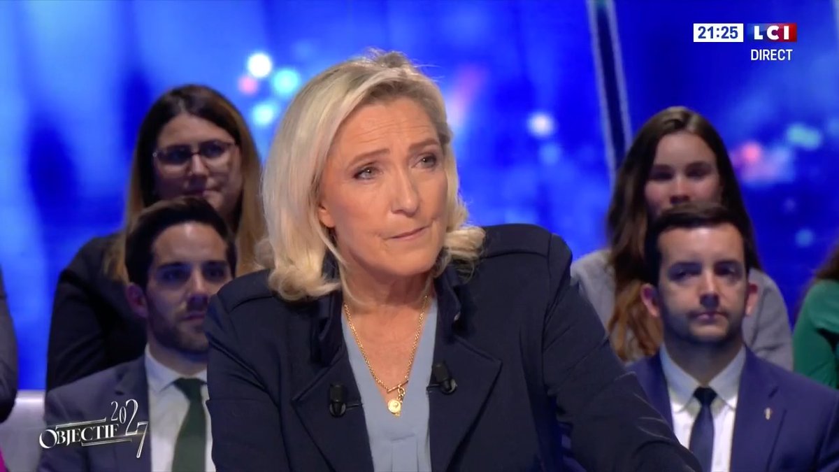 Nous sommes confrontés à une crise politique, institutionnelle, sécuritaire, budgétaire qui est dramatique. Il faut des actes forts, et des décisions fortes. Soit il y a rupture, soit il y aura censure.