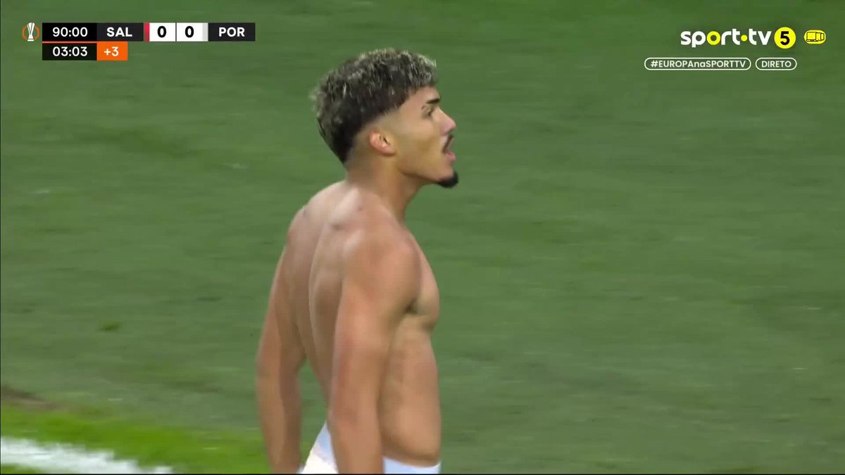 William Gomes fez desta forma o golo da vitória do FC Porto em Salzburgo 😍 #sporttvportugal #EUROPAnaSPORTTV #UefaEuropaLeague #RBSalzburgo #FCPorto #ConfiaBetano #BetanoUEL