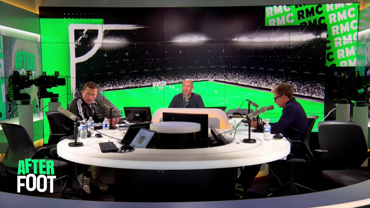 Cédric, supporter de l'OL et auditeur : "Il n'y a pas de star dans l'équipe. Tous les joueurs se tuent les uns pour les autres. On se voyait en Ligue 2 en début de saison, au final on gagne 4 matchs sur 5 et on entame la campagne européenne avec une victoire."
