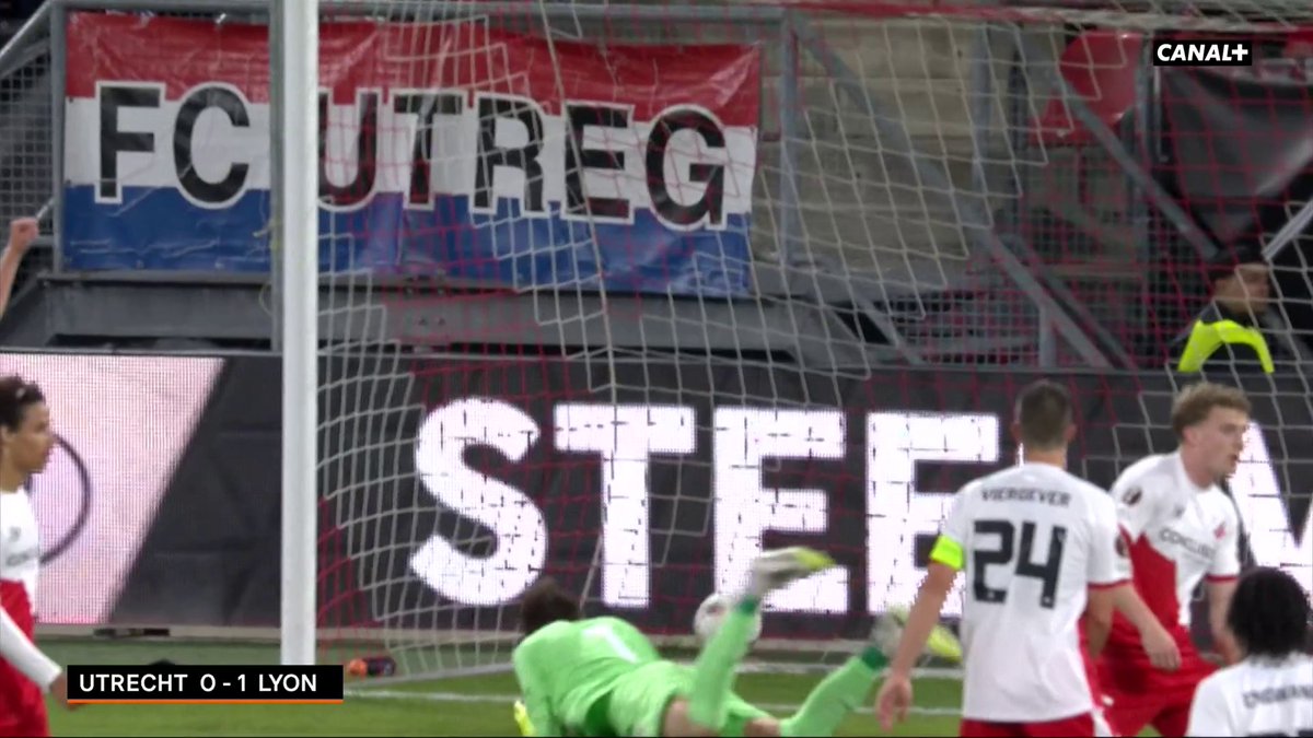 TANNER TESSMANN, VÉRITABLE "CAPTAIN AMERICA" DE L'OL 💫 Rachid Ghezzal encense son coéquipier, auteur du but de la victoire, au micro de Margot Dumont 🎙️ #FCUOL | #UEL