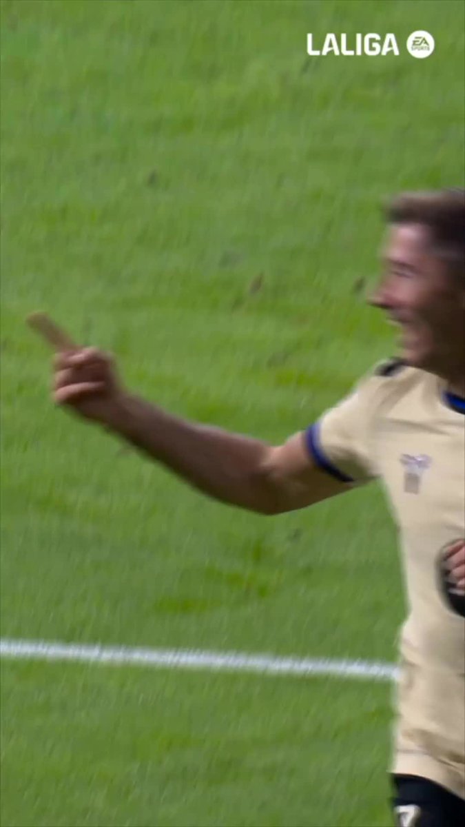 🔵🔴 ACARICIANT LA HISTÒRIA: El Barça porta 43 partits oficials seguits marcant, com a mínim, un gol ‼️ Si marca diumenge contra la Reial Societat igualarà el seu rècord històric, que data de l'any 1944: 44 partits seguits marcant