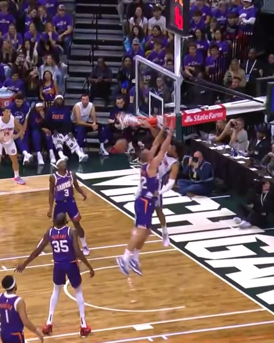 Celebrating Cade's 24th with some of his best dunks last season 🎂