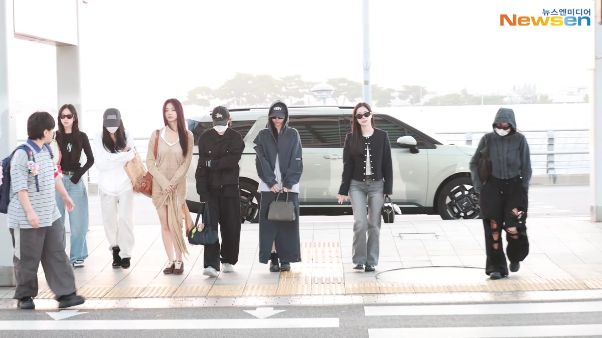 TWICE heading to Macau today for two 'THIS IS FOR' concerts at The Venetian Arena. Momo will probably fly from Milan and Sana from wherever she is.