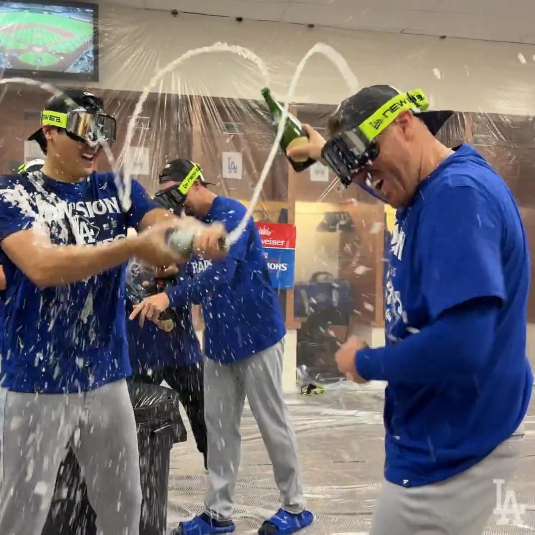 The NL West Champs know how to party. 🍾