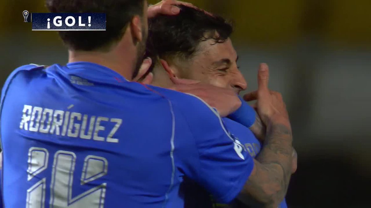 ¡QUÉ ZURDAZO! Javier Altamirano y un fierrazo inatajable para el 2-0 parcial de la U de Chile vs. Alianza Lima por los cuartos de final de la CONMEBOL #Sudamericana.