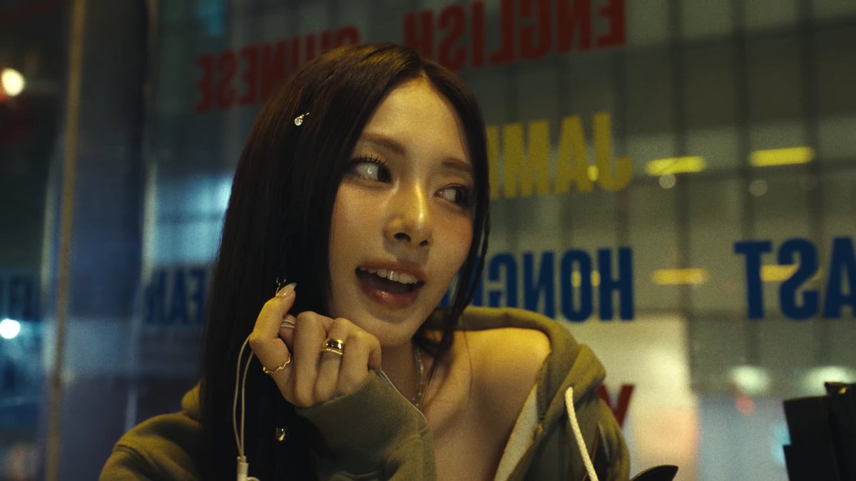 TZUYU'S CHORUS FOR 'BLINK' "Don't blink, you might miss it Don't talk too much, just listen You're sweet, I get it But I want something acidic Don't think, just zip it Don't start some shit you can't finish If you slip, then stay with it Then I just might let you HIT IT"