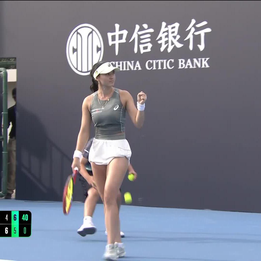 WHAT A COMEBACK! 😱 Eva Lys comes from 2-5 down in the final set to beat Jovic 6-3, 4-6, 7-5 👊 #2025ChinaOpen