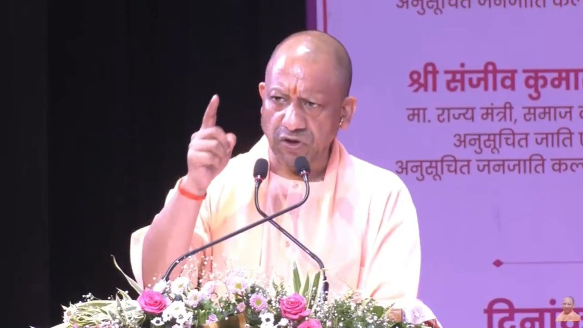 हमारा ही देश है, जिसने शिक्षा के अधिकार को मौलिक अधिकार बनाया... आदरणीय प्रधानमंत्री श्री Narendra Modi जी ने आने वाले समय के लिए 'वन नेशन-वन स्कॉलरशिप' की व्यवस्था...