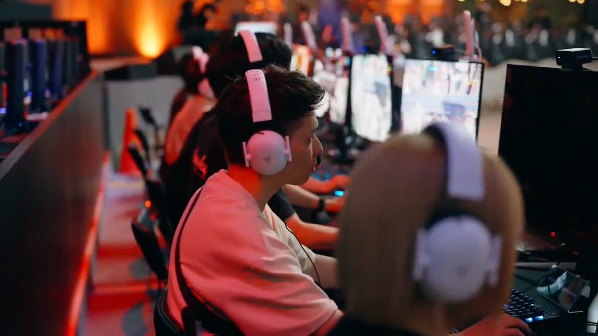 \明日から #東京ゲームショウ2025 一般公開日!/ 今年の東京ゲームショウの会場の様子を、一足早くハイライトムービーでご紹介 🐍👀✨ 会場内で各社パートナーの試遊コーナーでは、最新のゲームタイトルを Razer ギアでフル体験できます! お目当てのゲームと一緒に、Razer デバイスの性能もぜひお楽しみください!