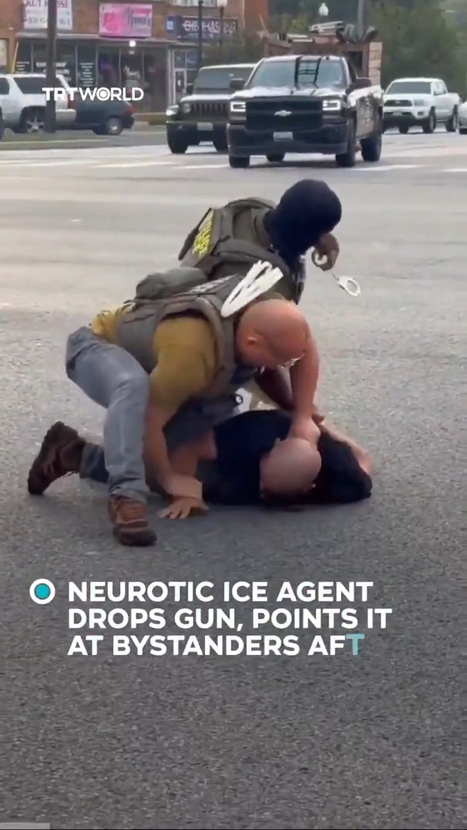 A neurotic ICE agent dropped his gun during a chaotic arrest in the middle of the street, picked it up and then briefly pointed it at bystanders on September 25 in Washington DC