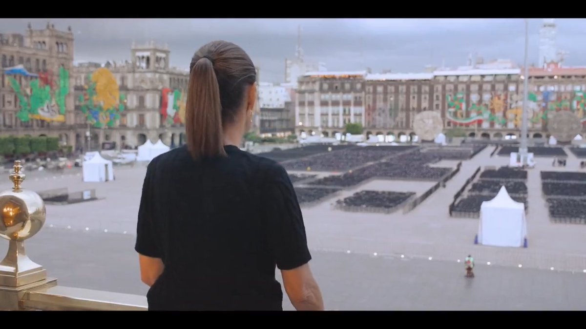 A un año de gobierno, los invito a reunirnos una vez más el domingo 5 de octubre a las 11 de la mañana en el Zócalo de la Ciudad de México.