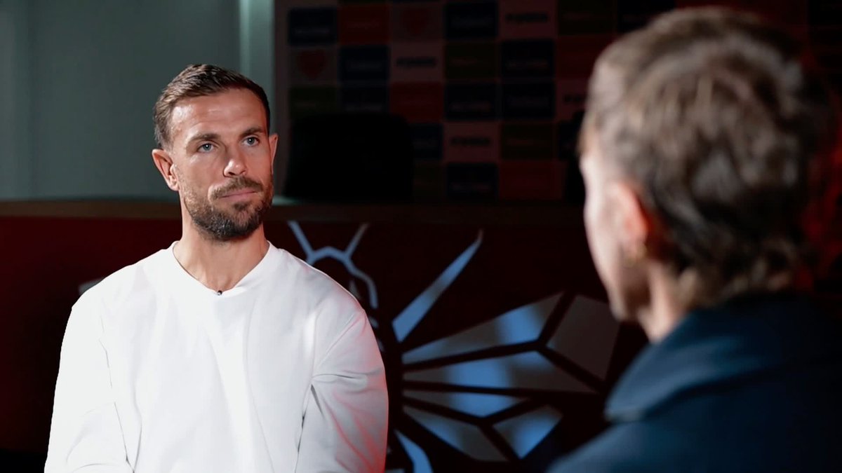 "You can just feel the level, it's no coincidence they've won trophies wherever they've been" 🏆 Jordan Henderson reflects on his time back in the England squad, and draws similarities between Thomas Tuchel and Jurgen Klopp💬