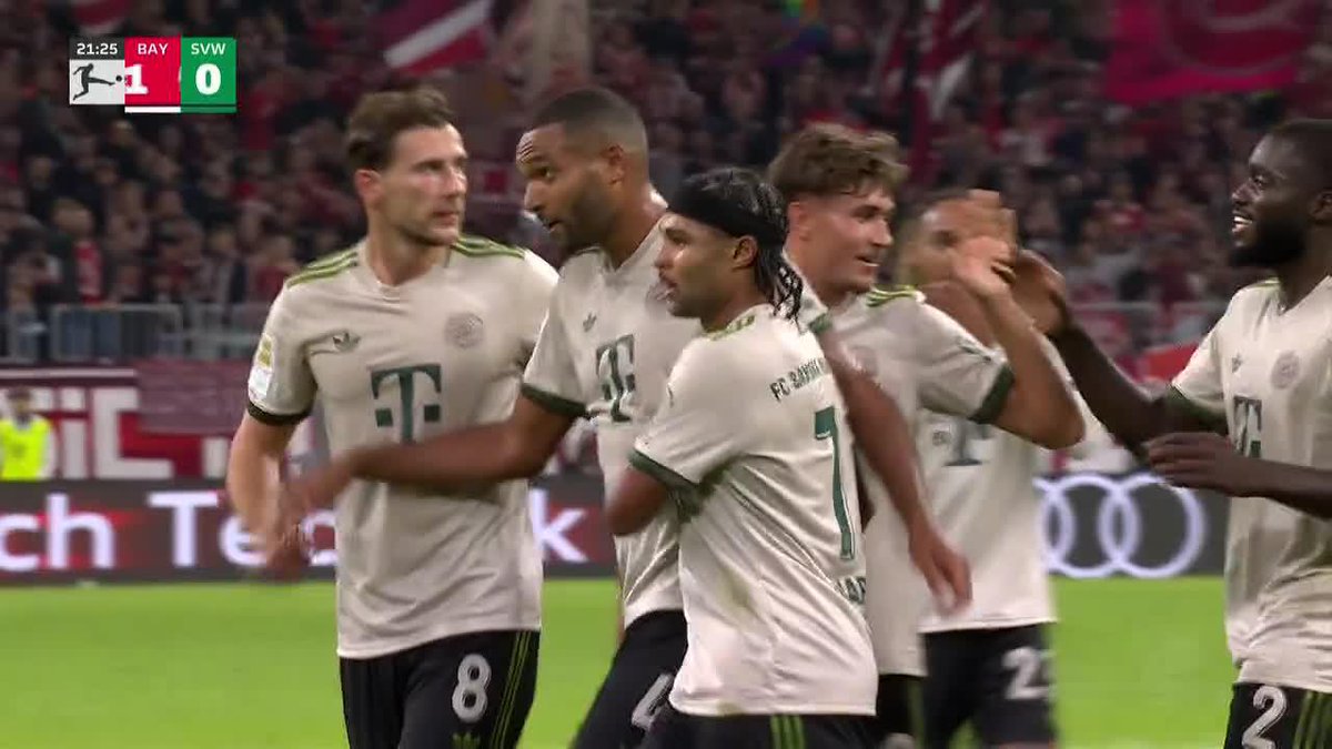 Tah with the back heel for Bayern but the goal was given to Luis Diaz 👀
