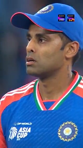 That's why India 🇮🇳 is the No.1 T20 Team in the World 👏🏻 - Defended 203, when match was almost lost and Sri Lanka were on the verge of victory 🙌🏻 - Then, conceded only 2 runs in super over to win the thriller and still India is undefeated #INDvsSL