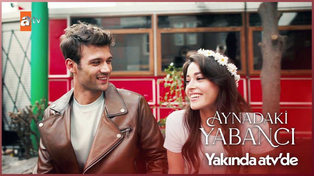 "Kim durduk yere yüzünü değiştirir ki?" #AynadakiYabancı yakında atv'de! @ayndakiyabanci
