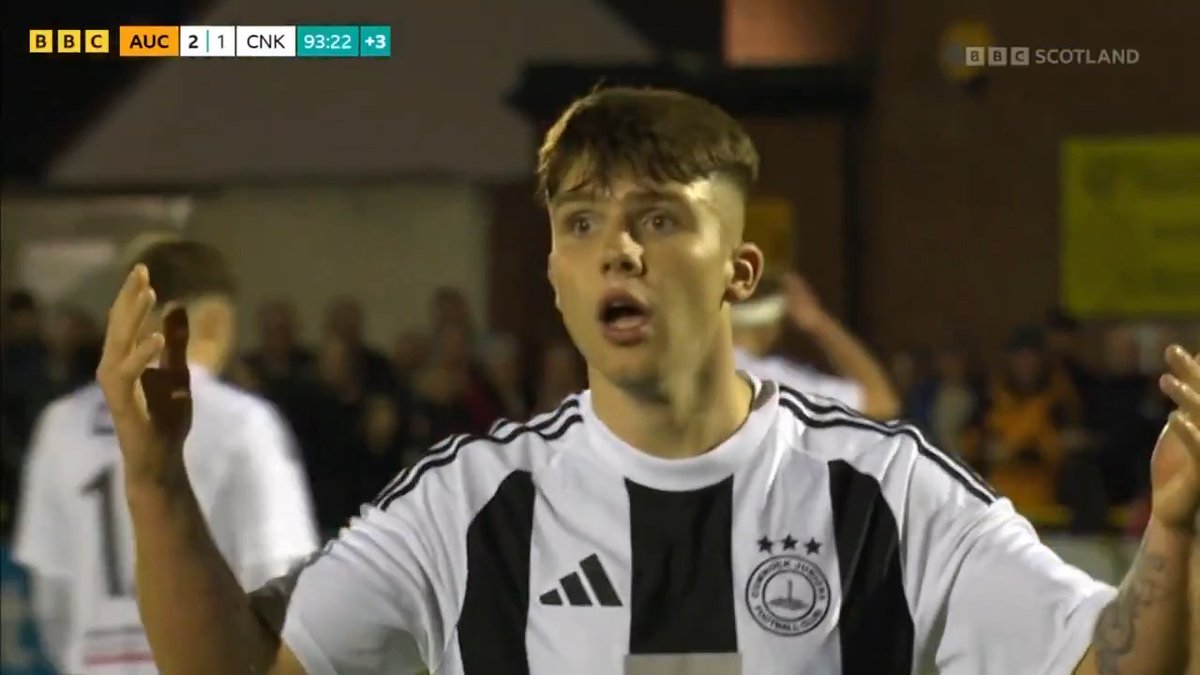 An absolute nightmare few minutes for Calum McEwan 🫣 After giving away a penalty he then sees red for this tackle 🟥⤵️ #BBCFootball #ScottishCup