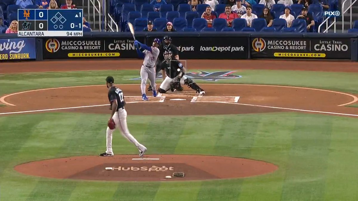 Francisco Lindor leads off a massive game with a home run!