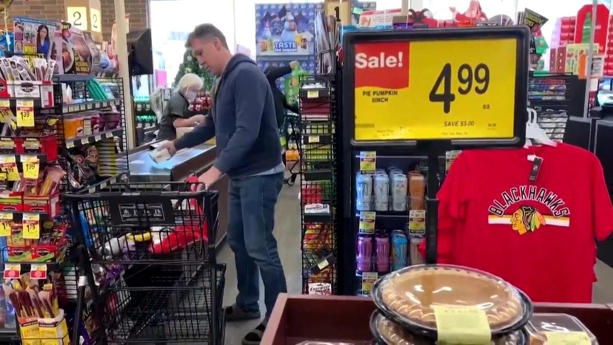 US inflation continued to steadily pick up, while consumer spending increased slightly more than expected in August, keeping the economy on solid ground