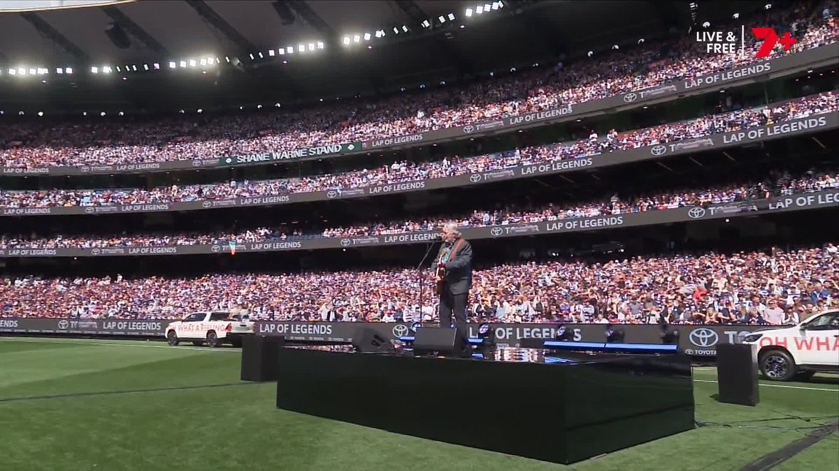 It wouldn't be a Grand Final without Mike Brady singing Up There Cazaly 🐐 #AFLGF