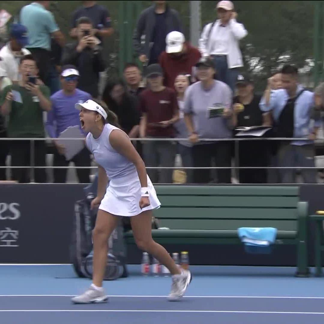 LOOK WHAT IT MEANS! 🙌 Camila Osorio overcomes Kalinskaya 6-1, 4-6, 6-4 to reach Round 3 for the first time 👊 #2025ChinaOpen