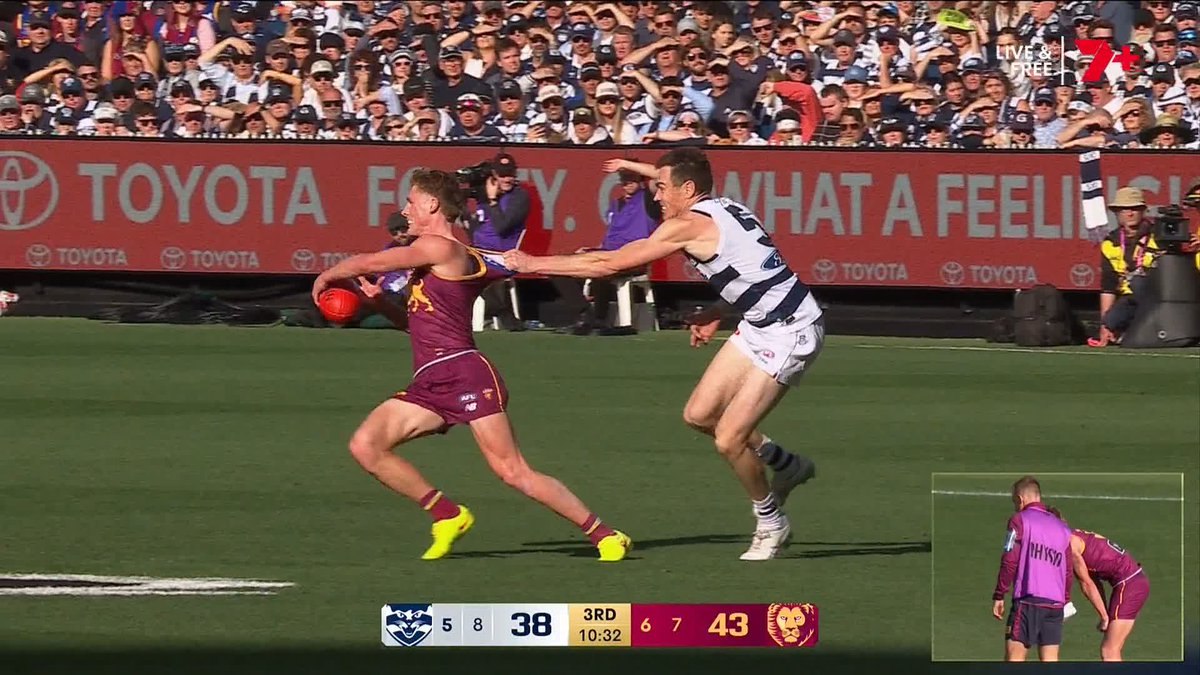 Jeremy Cameron’s one armed tackle with a (maybe) broken arm will go down in football folklore if the Cats win. That was superhuman. Moment of the game so far. #AFL #AFLGrandFinal