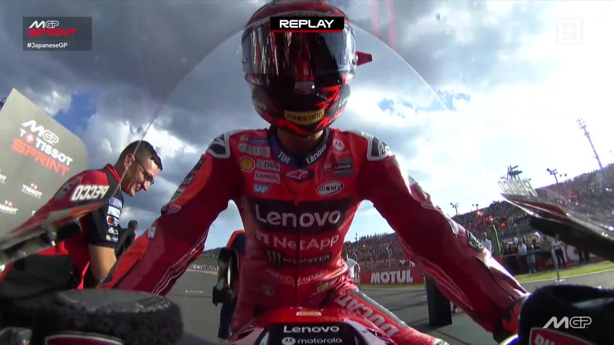 De la emoción a la felicitación de Marc Márquez 🥹 No es una victoria más para Pecco Bagnaia... #JapaneseGP 🇯🇵 #MotoGP 🏁