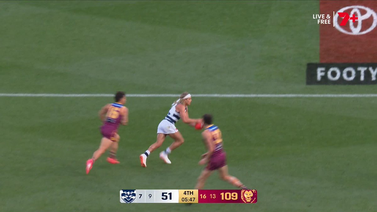 Rayner out of nowhere with the chase down tackle on Smith! #AFLGF