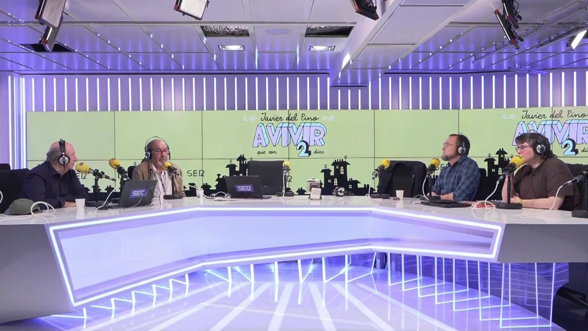 "La prensa ha cambiado porque la sociedad ha cambiado. Estamos en una sociedad de trincheras y no interesa para nada la opinión de la parte contraria", José María Gallego y Julio Rey cuentan cómo ha cambiado su trabajo y desvelan que su última viñeta será el próximo martes 30.