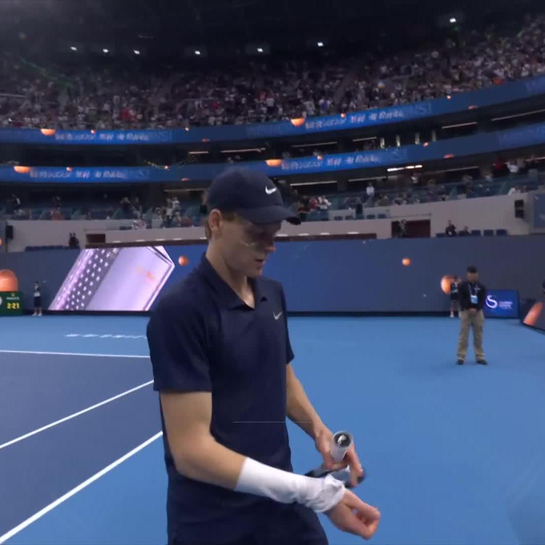 Into his 13th consecutive hard-court QF ✅ Jannik Sinner prevails against Terence Atmane 6-4 5-7 6-0 in Beijing 💪 #ChinaOpen