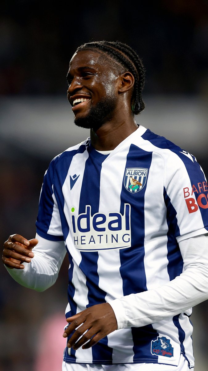 A terrific team move! 👏 Poetry in motion for Samuel Iling-Junior's first Albion goal. ⚽️🎥