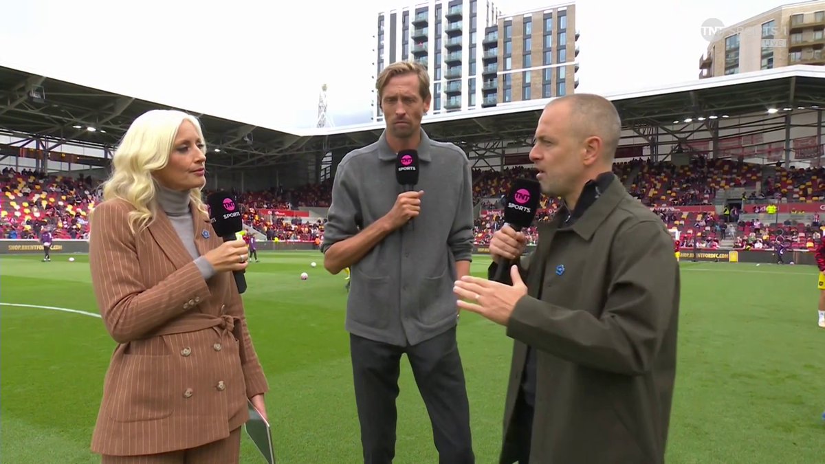 "Sesko needs to start scoring, with Cunha and Mbeumo I think that's guaranteed" Man United's three attacking signings from the summer all start together for the first time against Brentford 💥 🎙Lynsey Hipgrave | 📺 TNT Sports & discovery+ UK