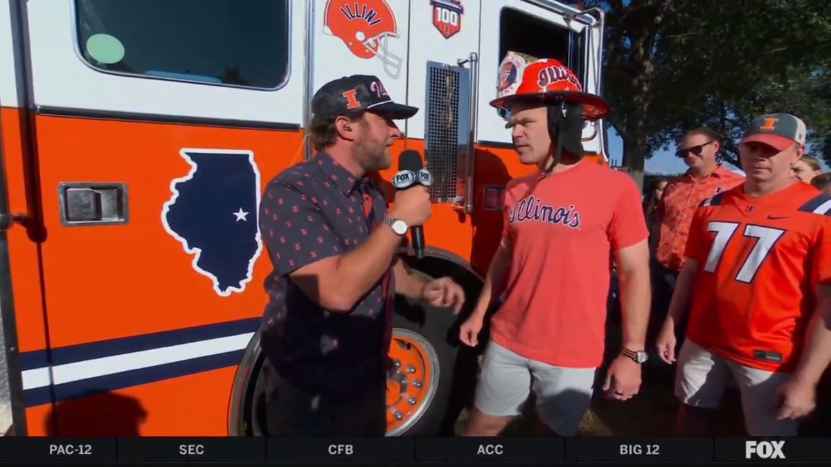 David from Engine 77 claims he is 1 of 17 Illinois fans who care about football more than basketball (but it doesn’t mean he hates basketball) @BNKonFox