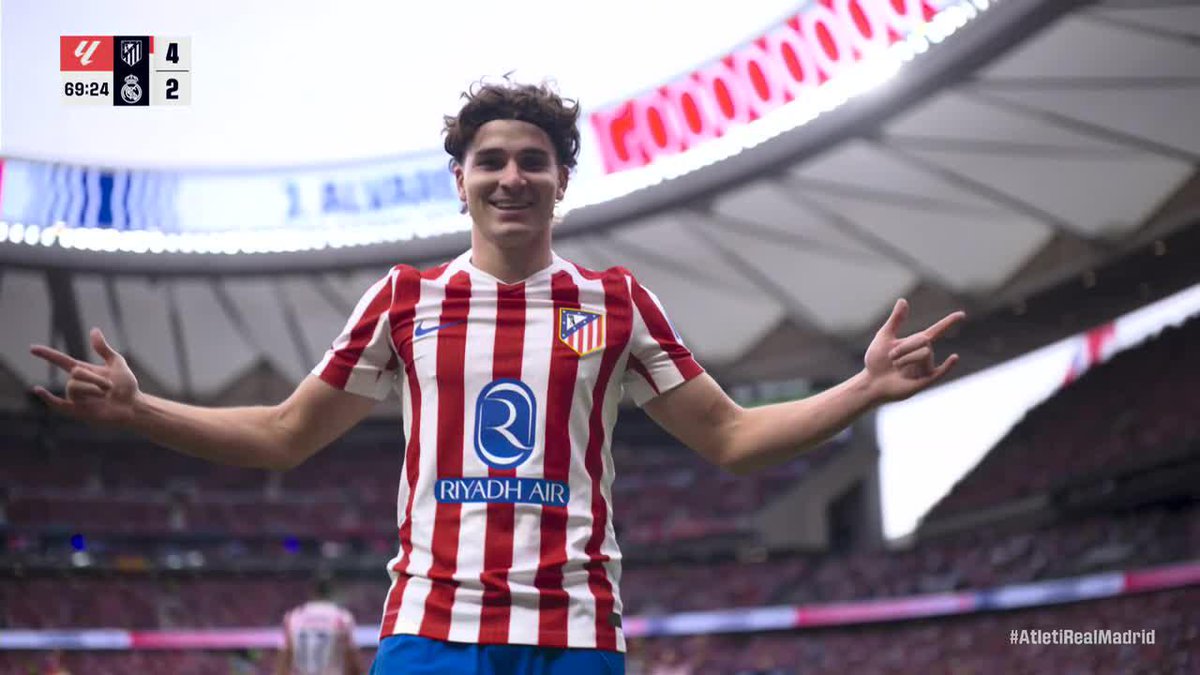 ¡¡YA NO QUEDAN ADJETIVOS PARA ELOGIAR A LA ARAÑA!! JULIÁN ÁLVAREZ SE VOLVIÓ LOCO Y MARCÓ ESTE GOLAZO INFERNAL DE TIRO LIBRE PARA SELLAR EL 4-2 PARCIAL DEL ATLETI ANTE REAL MADRID EN EL DERBY.