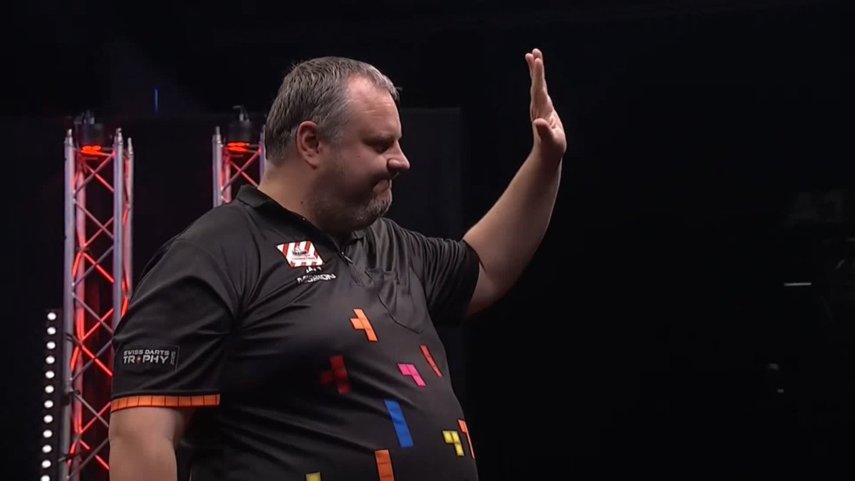 JOYCE KO'S WADE! Ryan Joyce rolls on at the Swiss Darts Trophy! He edges out James Wade in a last-leg decider to set up a showdown against Gian van Veen in Round Three! ๐บ #ET13 | R2
