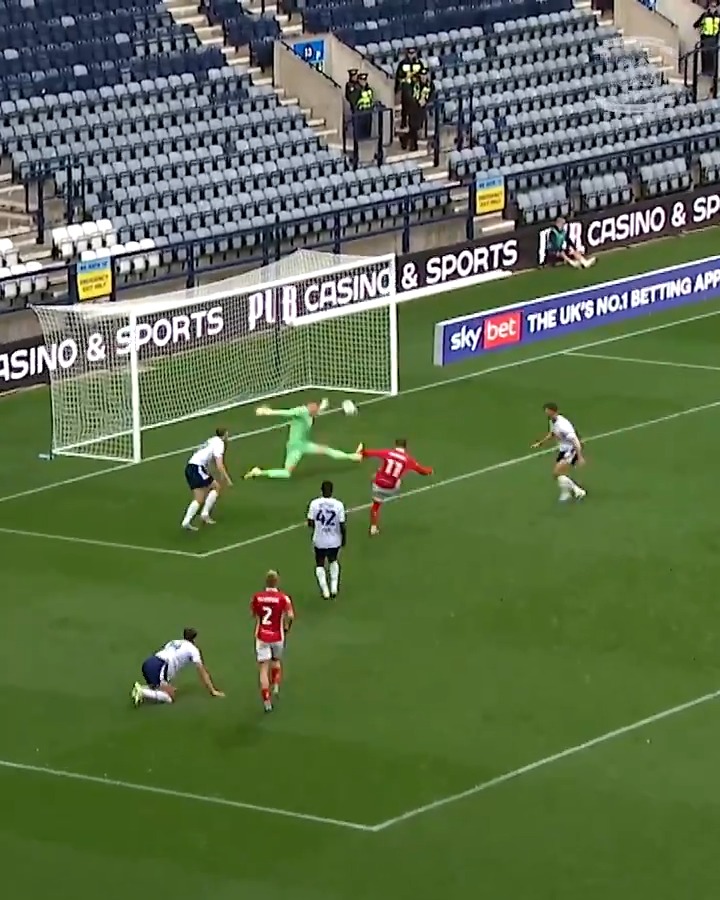 95th minute. Step forward Daniel Iversen. This guy is a joke. 🤯 #pnefc