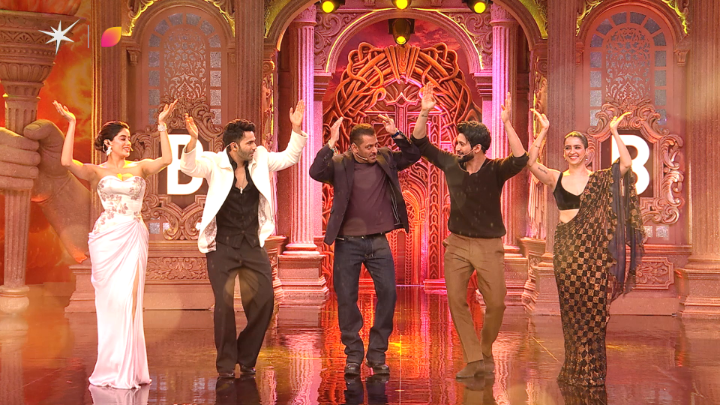 Team #SunnySankariKiTulsiKumari with Salman Khan on #WeekendKaVaar