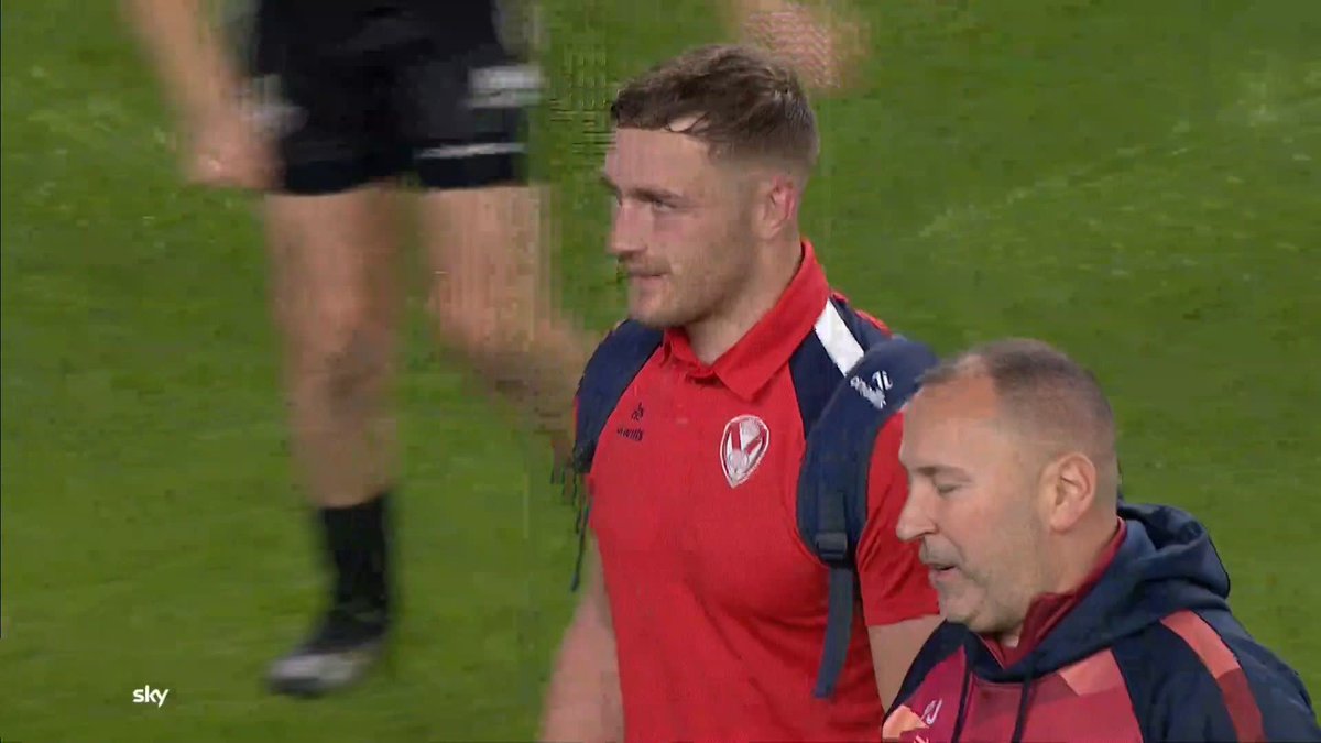 St Helen's Matty Lees has just left the stadium at half time as his wife has gone into labour ❤️