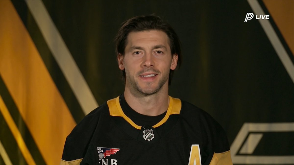As he takes the ice one final time... The Big 3 have a message for Flower 💛 🖤