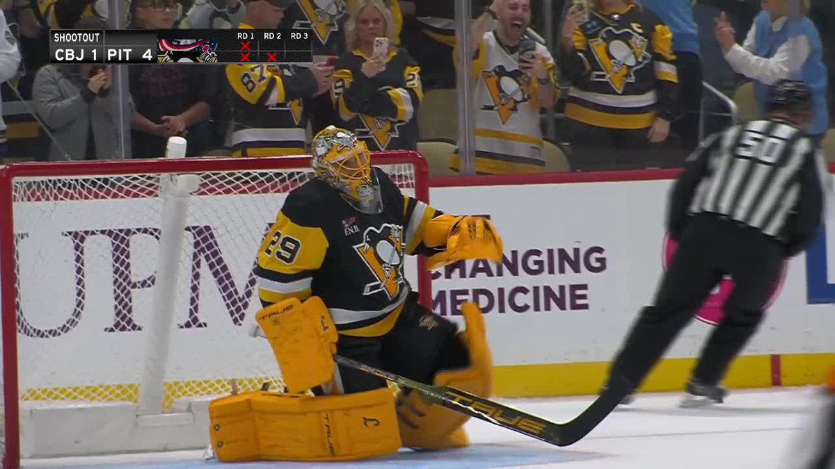 If this game wasn't Fleury enough, he got in a kiss and hug for the post 😭