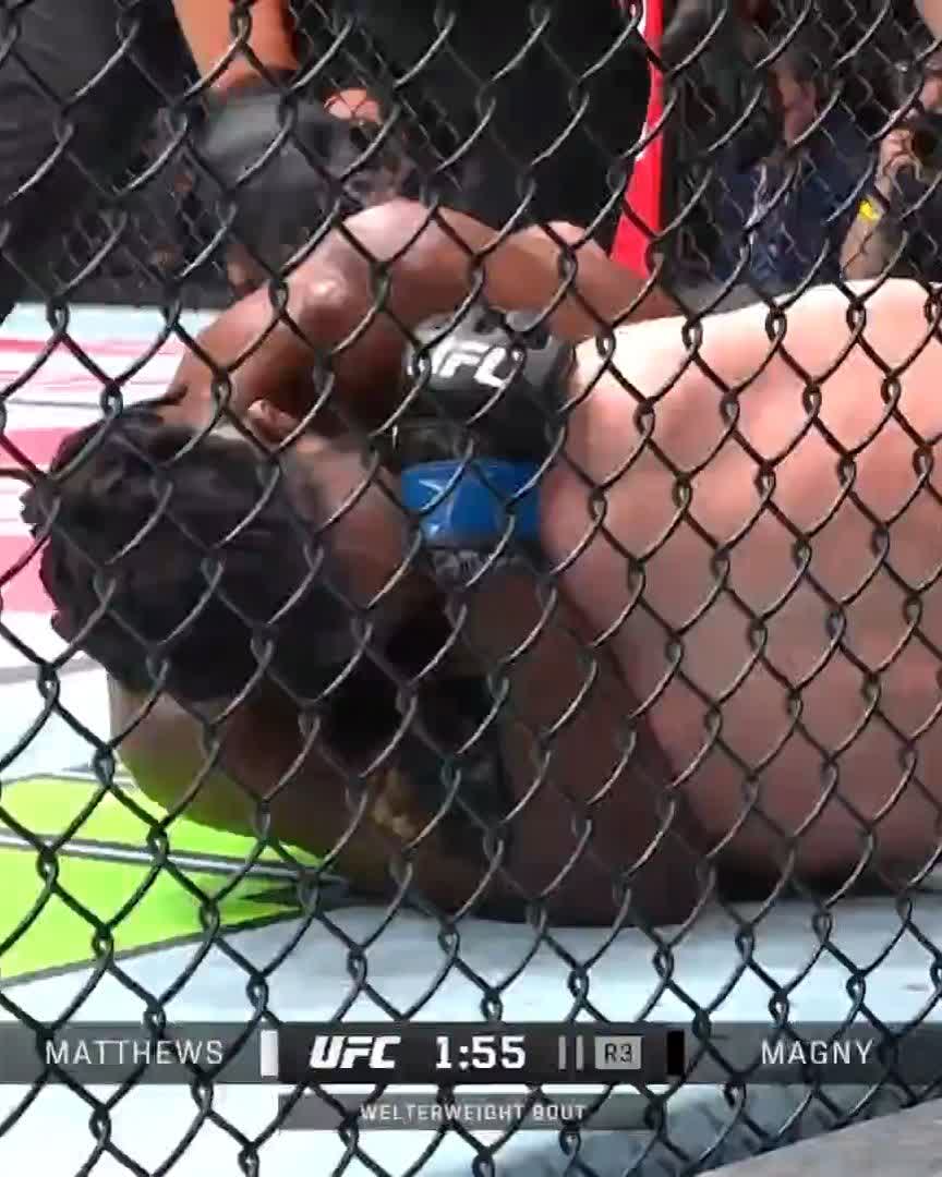 HE NEVER QUITS IN THE OCTAGON 😤 Neil Magny gets the third round submission to extend his welterweight win record! [ #UFCPerth | LIVE NOW on the @ESPN app ]