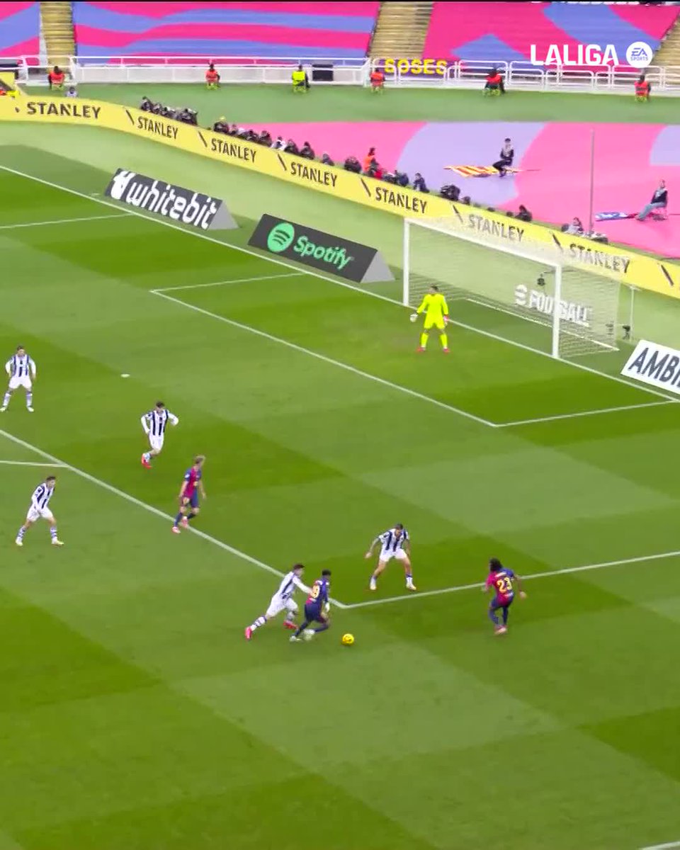 Gerard Martín scored his first goal vs Real Sociedad #laligahighlights
