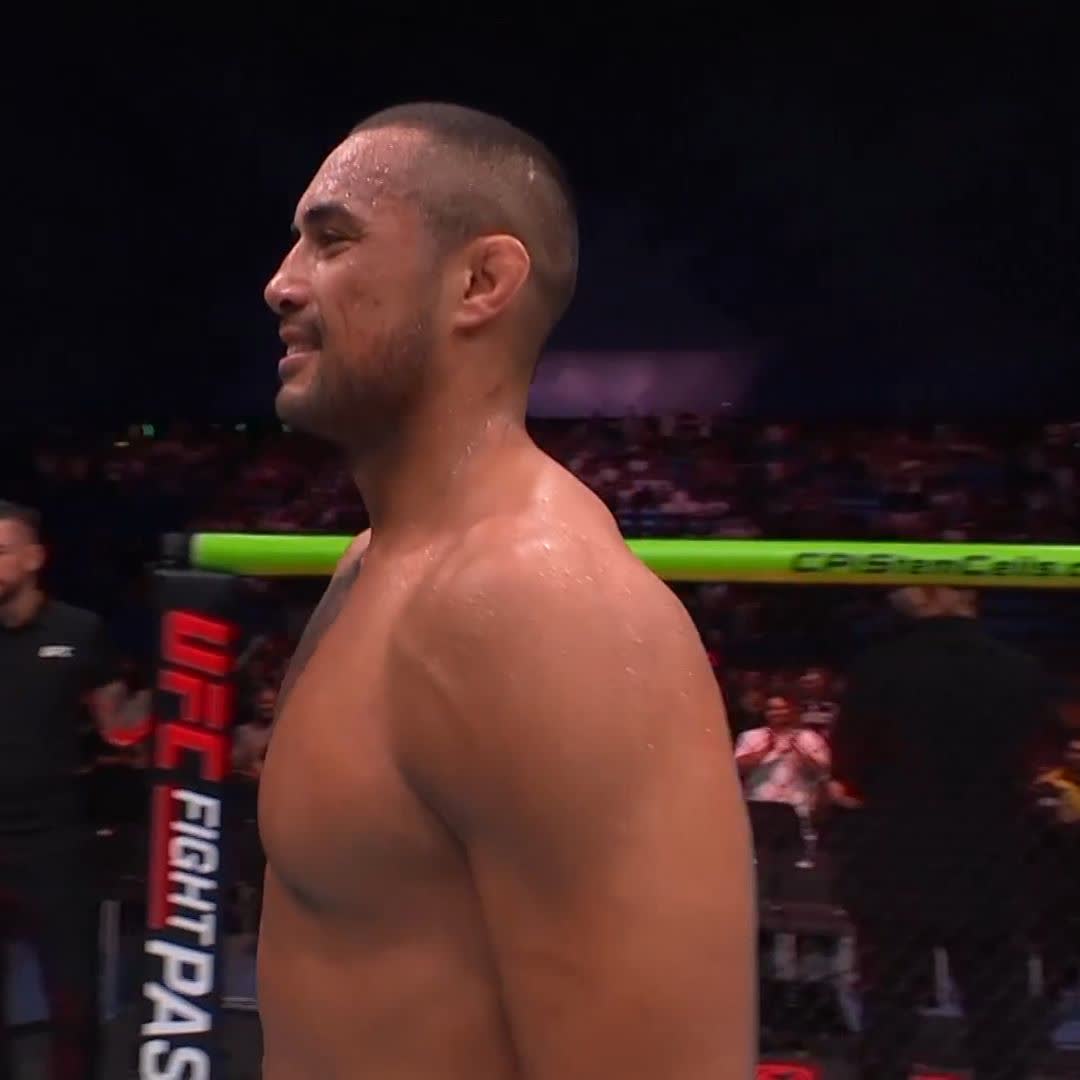 You know where Carlos Ulberg will be next week 👀 [ #UFCPerth | #UFC320 ]