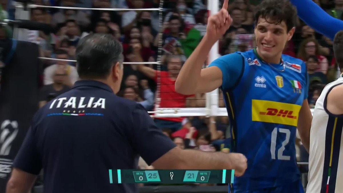 #Philippines2025: 🇮🇹 ITA strikes first! 1-0 in the #MWCH Final 🔥 Can Bulgaria 🇧🇬 respond? 👀✨ 📺 Watch LIVE on VBTV: 🏐 #Volleyball #Pallavolo #ElectrifyingPhilippines