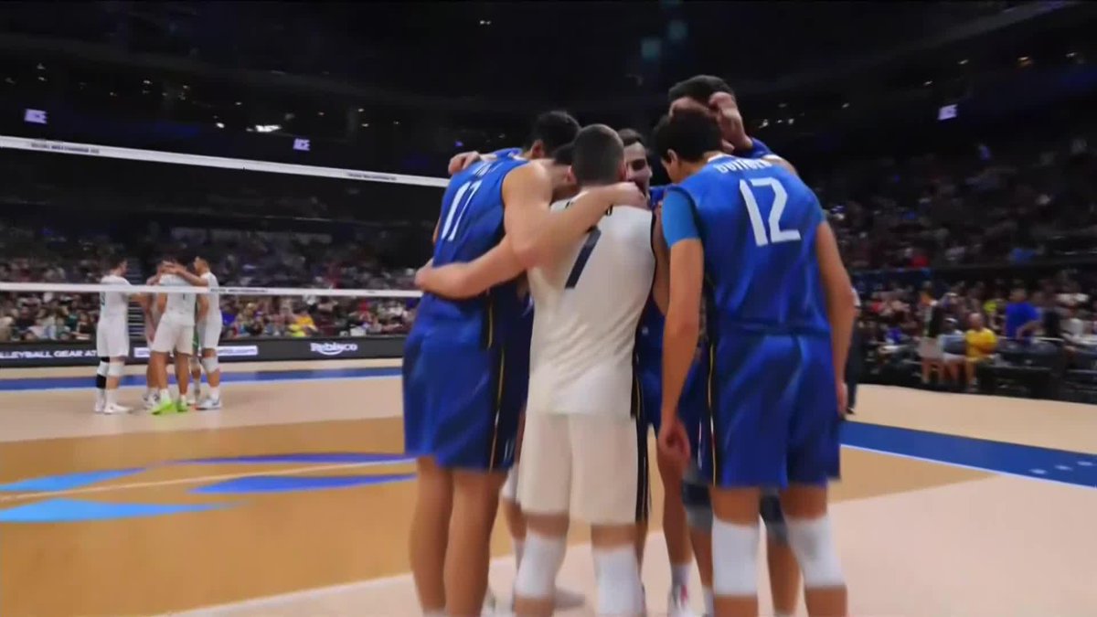 #Philippines2025: 🇮🇹 ITA on fire! 2-0 up in the #MWCH Final vs Bulgaria 🇧🇬.🔥 One set away from their 5th world crown 🏆✨ 📺 Watch LIVE on VBTV: 🏐 #Volleyball #ElectrifyingPhilippines