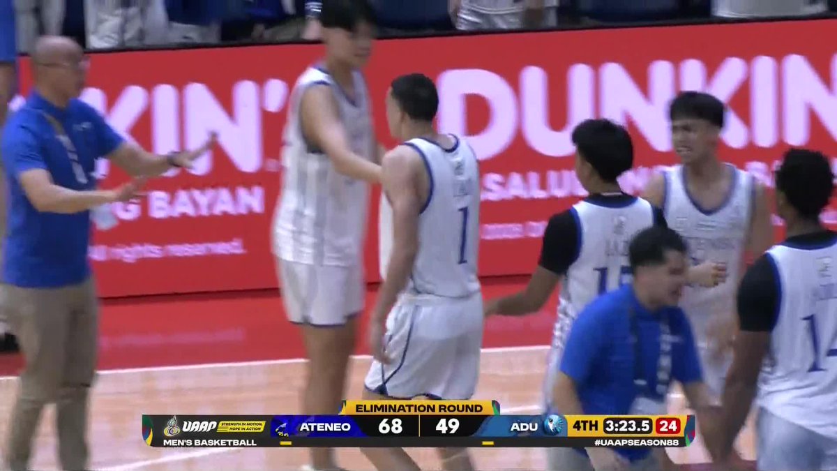 A-THREE-NEO 😤 Jared Bahay and Jaden Lazo drill back-to-back triples in the fourth quarter to put the Ateneo Blue Eagles on top of the Adamson Soaring Falcons in Round 1 of the UAAP Season 88 men’s basketball tournament. #UAAPSeason88 #LegendsStartHere