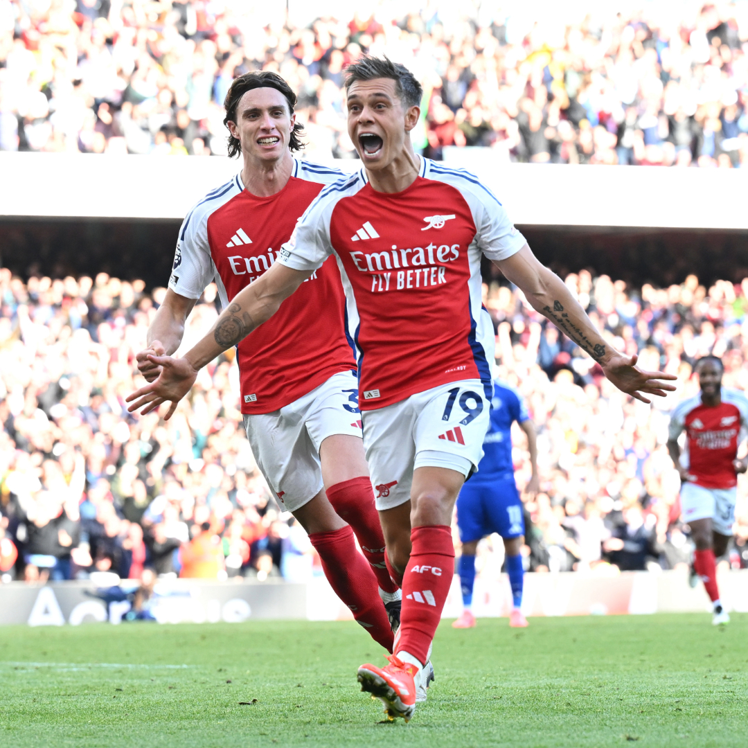 On this day in 2024: Arsenal scored TWO goals in stoppage time to earn a dramatic win over Leicester City at the Emirates Stadium. 🔊 🔴 Martinelli (20’) 🔴 Trossard (45+1’) 🔵 Justin (47’) 🔵 Justin (63’) 🔴 Ndidi [og] (90+4’) 🔴 Havertz (90+9’)